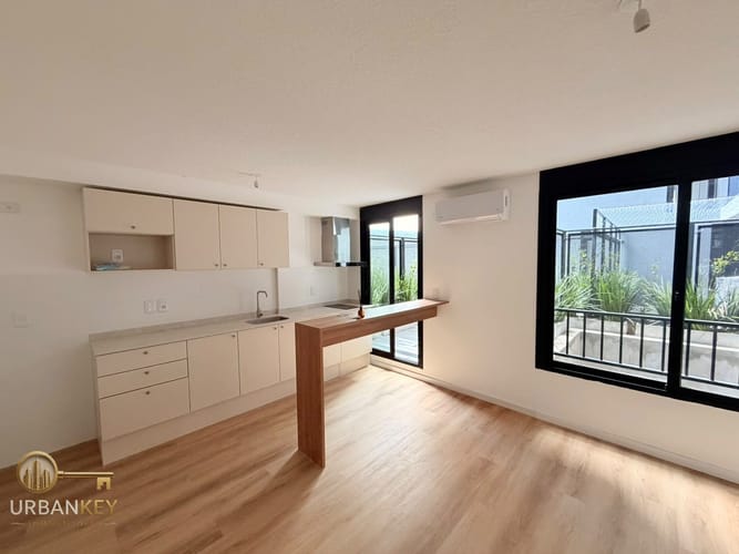 ALQUILER MONOAMBIENTE A ESTRENAR SEMI EQUIPADO, GRAN TERRAZA - CORDON SOHO · Foto 1