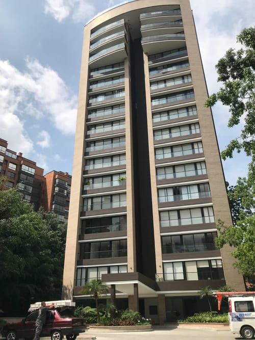 Apartamento de 2 alcobas en venta en Los Balsos, Medellín, 62 m² · foto 9 de 9