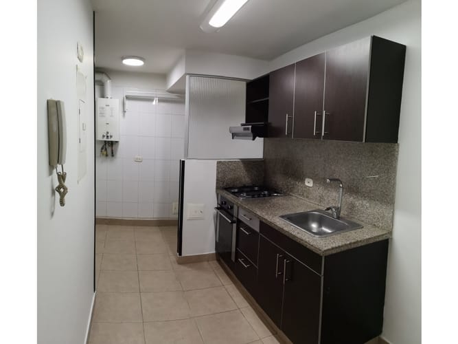 Apartamento de 3 alcobas en venta en Fontibon, Bogotá, 87 m² · foto 3 de 20
