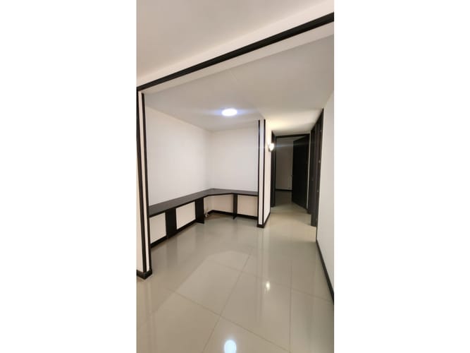 Apartamento de 3 alcobas en venta en Fontibon, Bogotá, 87 m² · foto 12 de 20