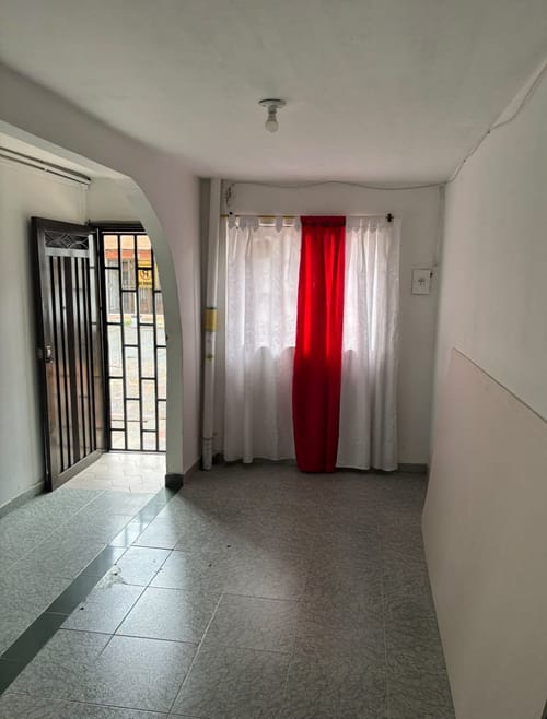 Apartamento de 3 alcobas en venta en Cristo Rey, Medellín, 128 m² · foto 8 de 11