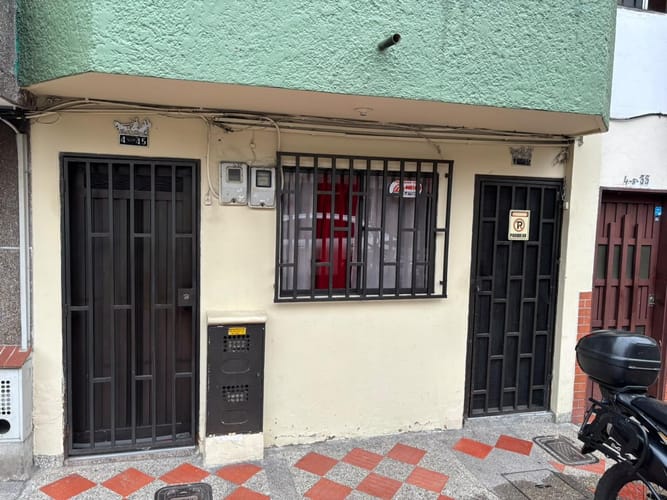Apartamento de 3 alcobas en venta en Cristo Rey, Medellín, 128 m² · foto 9 de 11