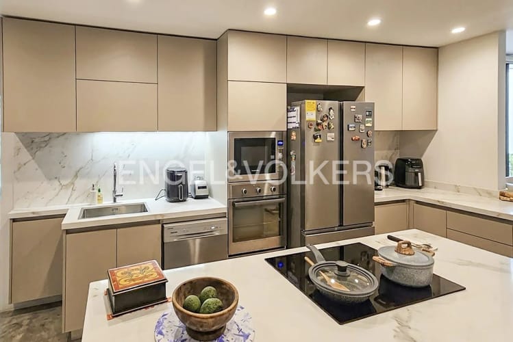 Apartamento de 3 alcobas en arriendo en La Carolina, Bogotá, 130 m² · foto 6 de 6