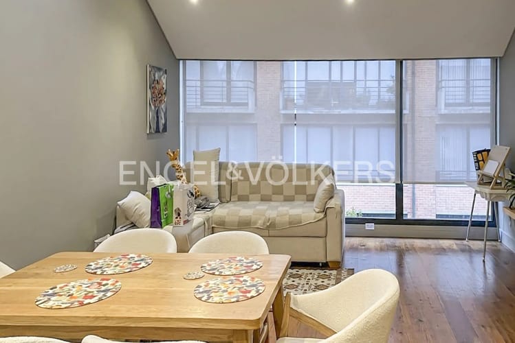 Apartamento de 3 alcobas en arriendo en La Carolina, Bogotá, 130 m² · foto 2 de 6