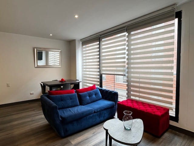 Apartamento de 2 alcobas en venta en Chico Norte, Bogotá, 56 m² · foto 2 de 17