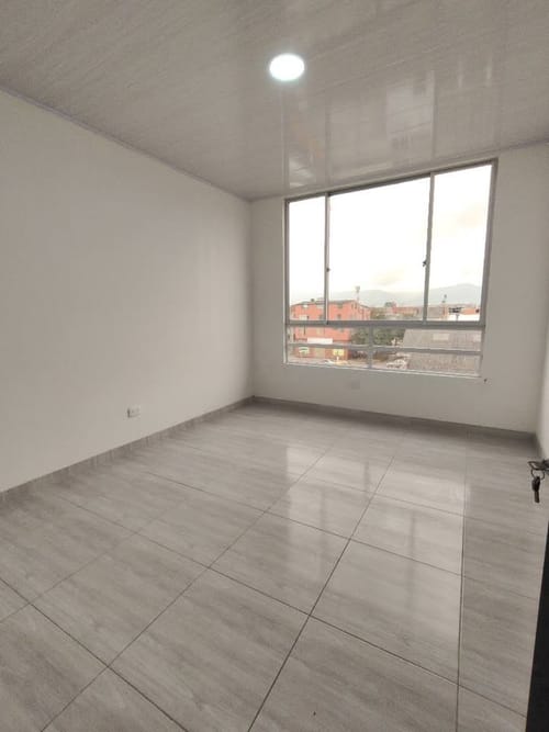Apartamento de 3 alcobas en venta en Kennedy Central, Bogotá, 78 m² · foto 7 de 10