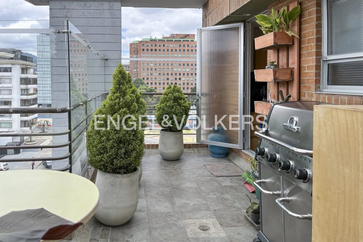 Apartamento de 3 alcobas en arriendo en Chicó Navarra, Bogotá, 128 m² · foto 5 de 16
