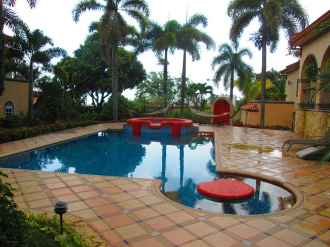 Casa de 7 alcobas en venta en Ciudad Jardin, Cali · foto 4 de 24