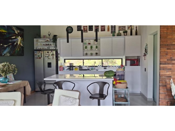 Casa de 3 alcobas en arriendo en El Castillo, Medellín, 200 m² · foto 13 de 16