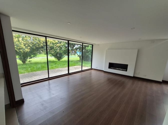 Casa de 3 alcobas en venta en Vda Canelon, Cajicá, 180 m² · foto 2 de 24