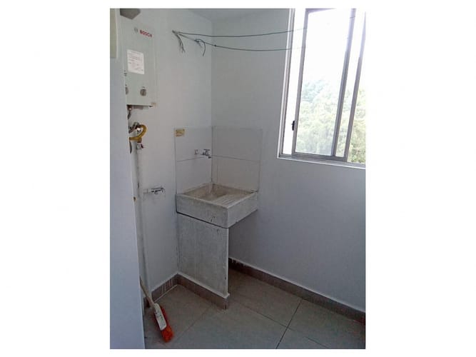 Apartamento de 3 alcobas en venta en La Doctora, Sabaneta, 58 m² · foto 19 de 21