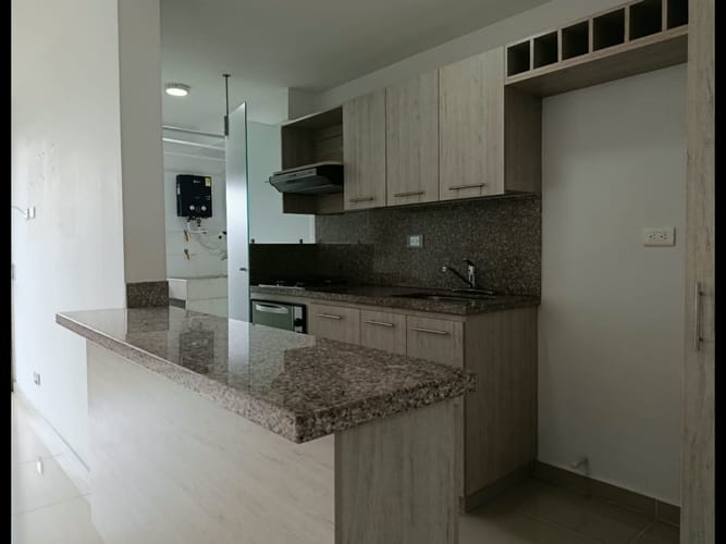 Apartamento de 3 alcobas en arriendo en Las Lomitas, Sabaneta, 80 m² · foto 2 de 19