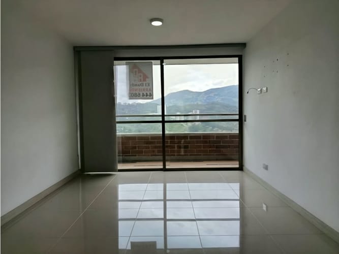 Apartamento de 3 alcobas en arriendo en Las Lomitas, Sabaneta, 80 m² · foto 5 de 19