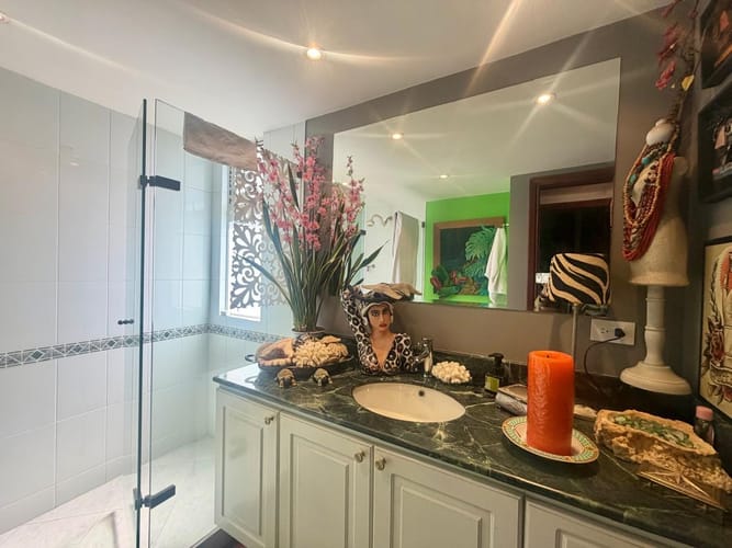 Apartamento de 4 alcobas en venta en El Tesoro, Medellín, 350 m² · foto 9 de 23