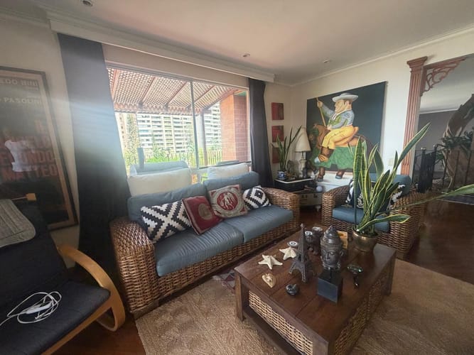 Apartamento de 4 alcobas en venta en El Tesoro, Medellín, 350 m² · foto 10 de 23