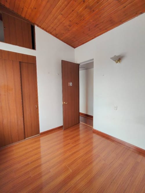 Apartamento de 3 alcobas en venta en Villa Alsacia, Bogotá, 87 m² · foto 6 de 10