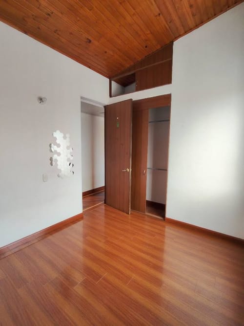 Apartamento de 3 alcobas en venta en Villa Alsacia, Bogotá, 87 m² · foto 7 de 10