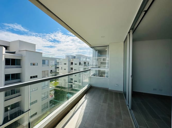 Apartamento de 2 alcobas en arriendo en Serena Del Mar, Cartagena, 73 m² · foto 2 de 14