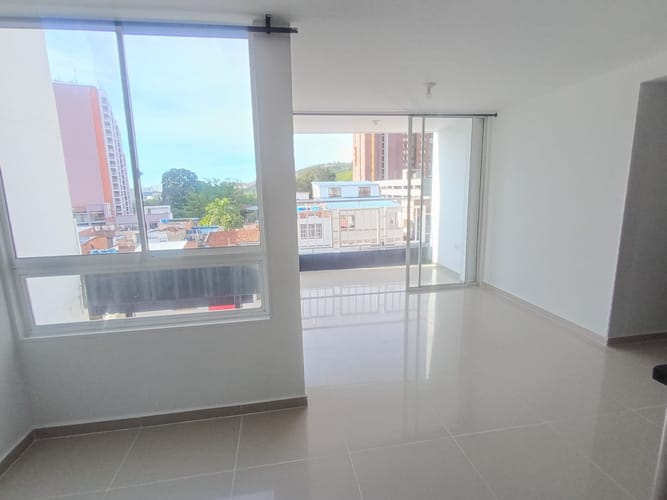 Apartamento de 3 alcobas en arriendo en El Recreo, Floridablanca, 80 m² · foto 3 de 15