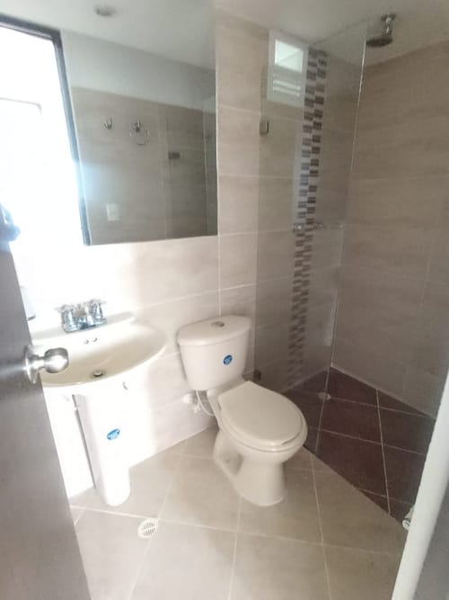 Apartamento de 3 alcobas en arriendo en El Recreo, Floridablanca, 80 m² · foto 9 de 15
