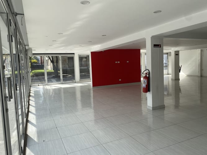 Casa de 8 alcobas en arriendo en La Castellana, Bogotá, 440 m² · foto 2 de 14
