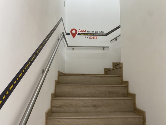 Casa de 8 alcobas en arriendo en La Castellana, Bogotá, 440 m² · foto 7 de 14
