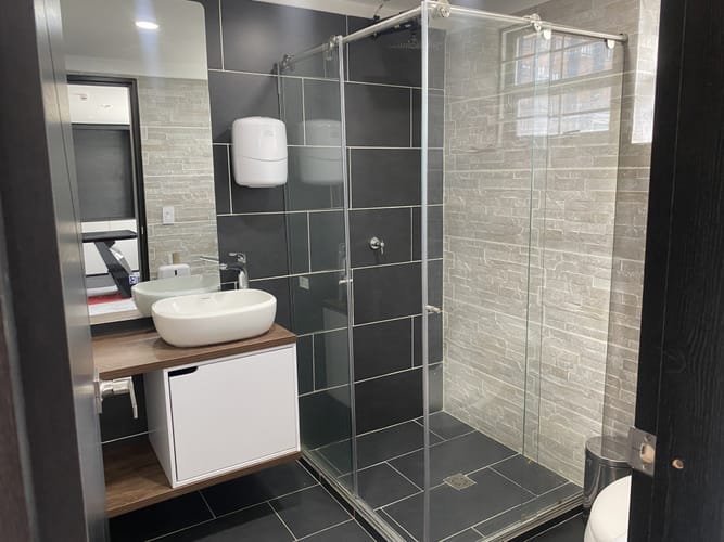 Casa de 8 alcobas en arriendo en La Castellana, Bogotá, 440 m² · foto 9 de 14