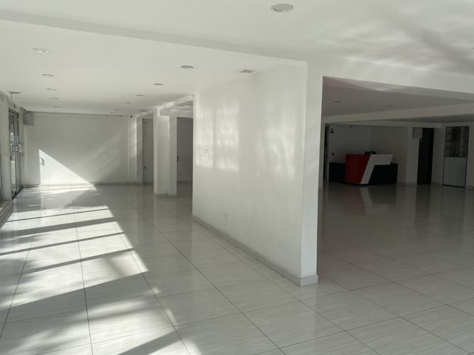 Casa de 8 alcobas en arriendo en La Castellana, Bogotá, 440 m² · foto 10 de 14