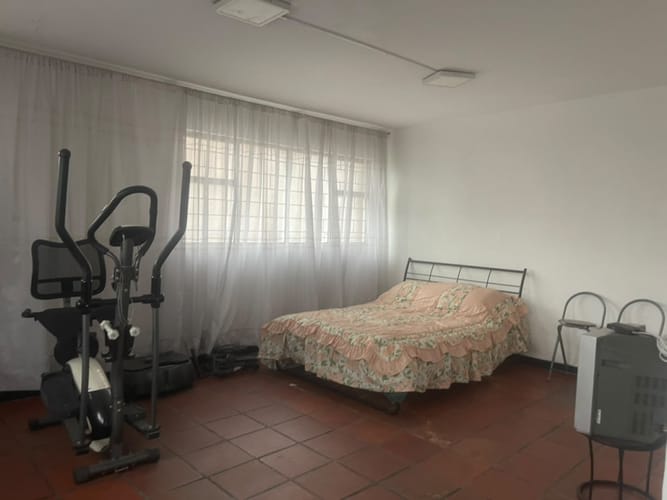 Casa de 7 alcobas en venta en Libertador, Bogotá, 230 m² · foto 18 de 24