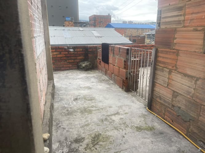 Casa de 7 alcobas en venta en Libertador, Bogotá, 230 m² · foto 21 de 24