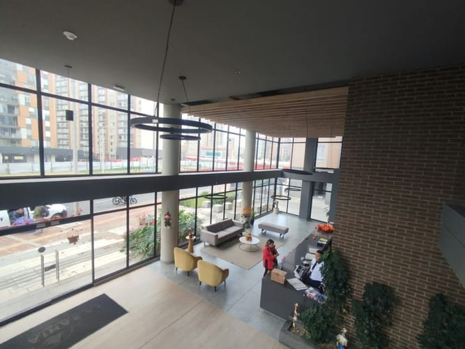 Apartamento de 3 alcobas en venta en La Felicidad, Bogotá, 88 m² · foto 2 de 24