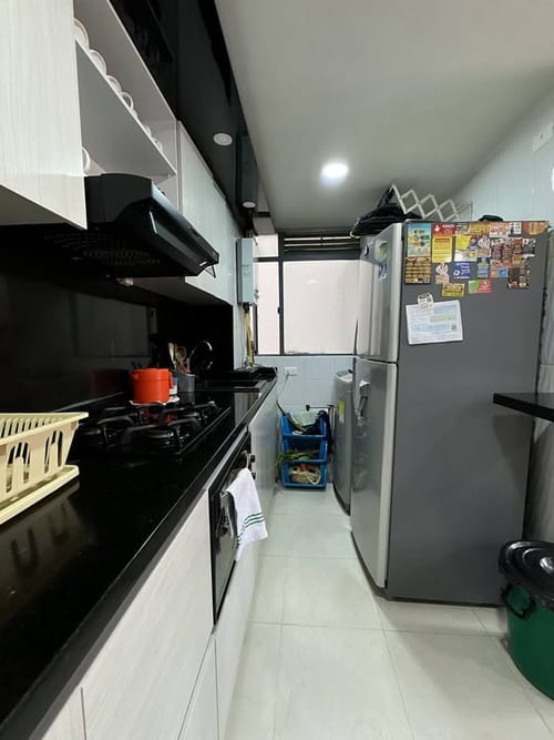 Apartamento de 3 alcobas en venta en El Refugio, Bogotá, 68 m² · foto 4 de 14