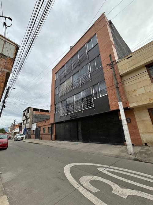 Apartamento de 3 alcobas en venta en El Refugio, Bogotá, 68 m² · foto 14 de 14