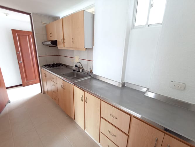 Apartamento de 3 alcobas en venta en Cañaveral, Floridablanca, 91 m² · foto 6 de 16