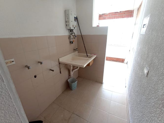 Apartamento de 3 alcobas en venta en Cañaveral, Floridablanca, 91 m² · foto 8 de 16