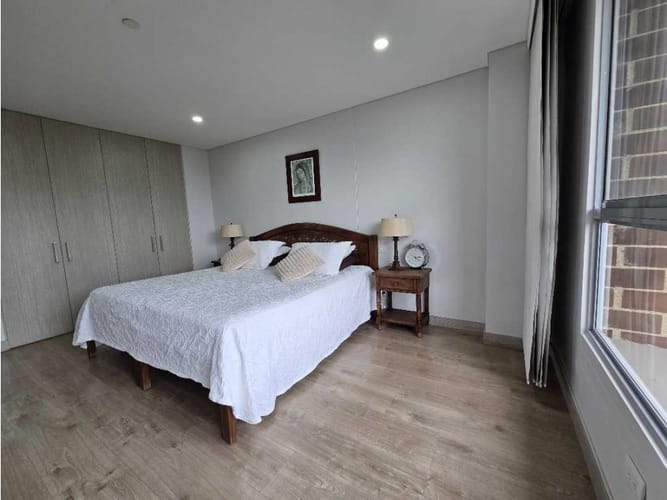 Apartamento de 3 alcobas en venta en Loma Del Esmeraldal, Envigado, 169 m² · foto 9 de 16