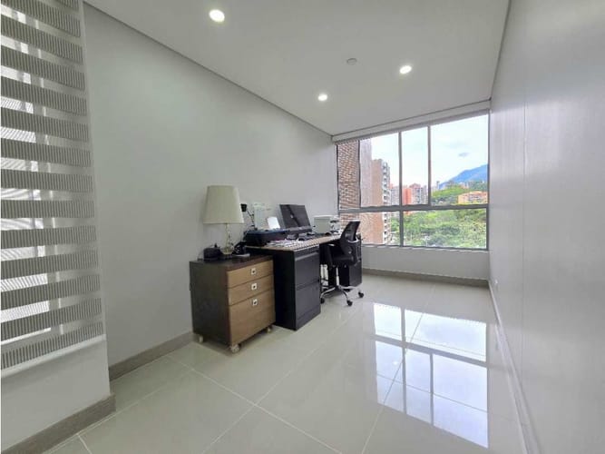 Apartamento de 3 alcobas en venta en Loma Del Esmeraldal, Envigado, 169 m² · foto 15 de 16