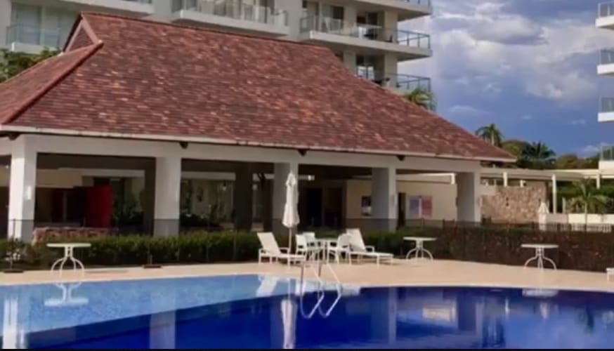 Apartamento de 3 alcobas en venta en Ricaurte, 110 m² · foto 3 de 12