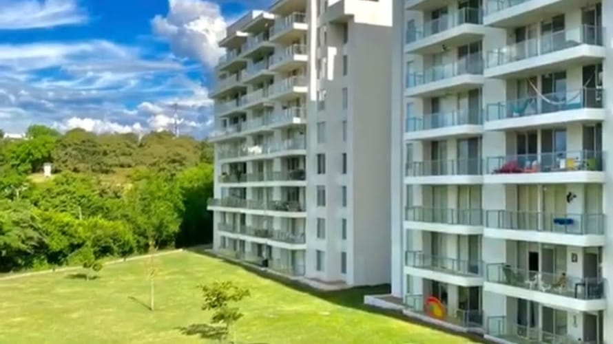 Apartamento de 3 alcobas en venta en Ricaurte, 110 m² · foto 4 de 12