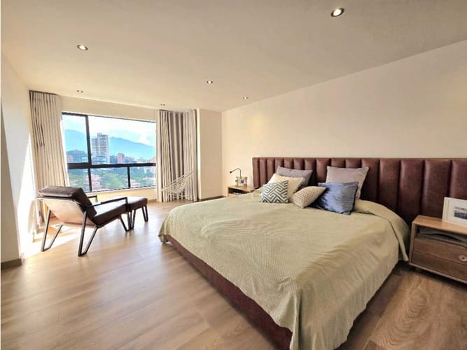 Apartamento de 4 alcobas en venta en El Diamante No. 2, Medellín, 295 m² · foto 18 de 21