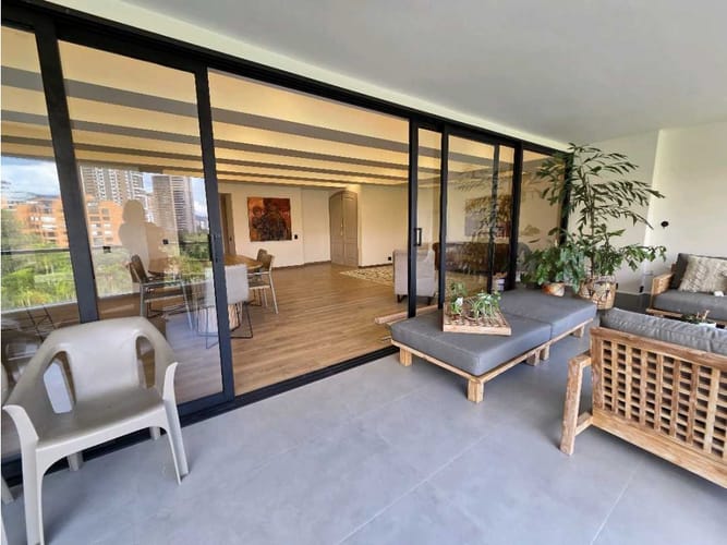 Apartamento de 4 alcobas en venta en El Diamante No. 2, Medellín, 295 m² · foto 21 de 21