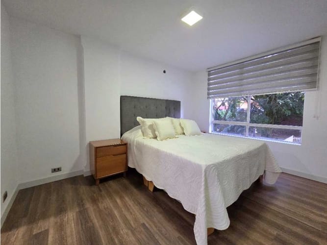 Apartamento de 3 alcobas en venta en El Tesoro, Medellín, 124 m² · foto 9 de 14