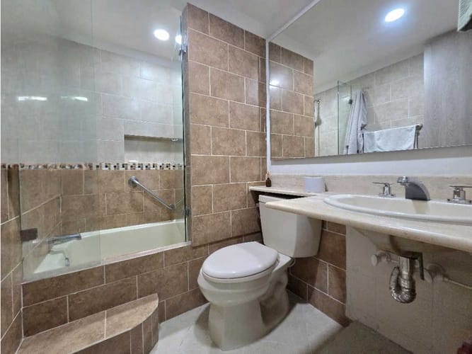 Apartamento de 3 alcobas en venta en El Tesoro, Medellín, 124 m² · foto 10 de 14