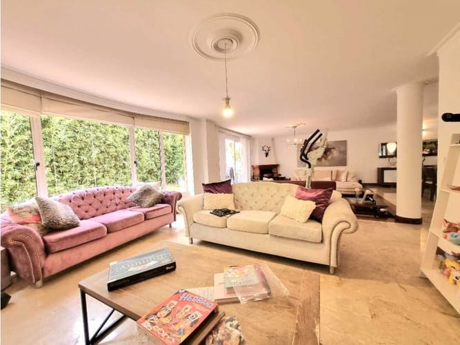 Casa de 4 alcobas en venta en El Tesoro, Medellín, 360 m² · foto 2 de 18