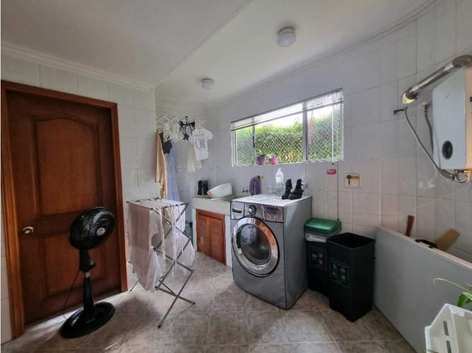 Casa de 4 alcobas en venta en El Tesoro, Medellín, 360 m² · foto 6 de 18