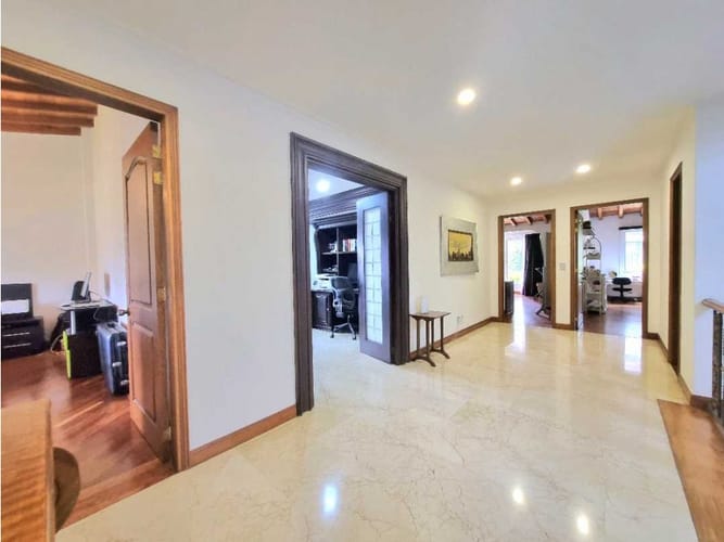 Casa de 4 alcobas en venta en El Tesoro, Medellín, 360 m² · foto 11 de 18