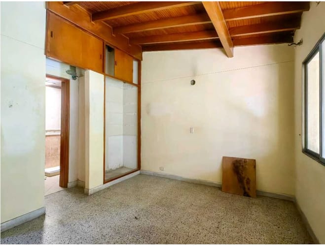 Casa de 5 alcobas en venta en Laureles, Medellín, 297 m² · foto 2 de 18