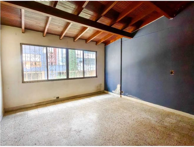 Casa de 5 alcobas en venta en Laureles, Medellín, 297 m² · foto 17 de 18