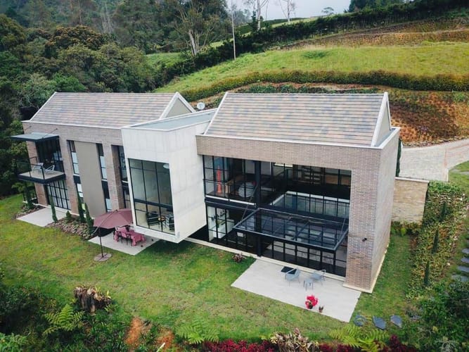Casa de 4 alcobas en venta en Vía Las Palmas, Envigado · foto 2 de 24