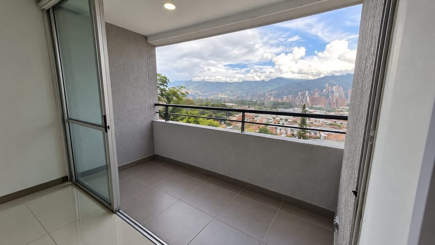 Apartamento de 2 alcobas en venta en Las Brisas, La Estrella, 52 m² · foto 5 de 12